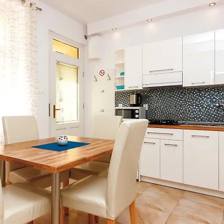 In - Pl 050.020-23 Apartment